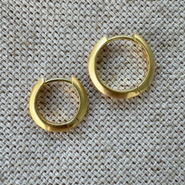 40. Classy Classic Hoops size 13 & 15mm 1